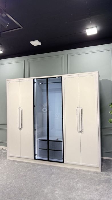 Hi Tech гарнитур Мега Акция