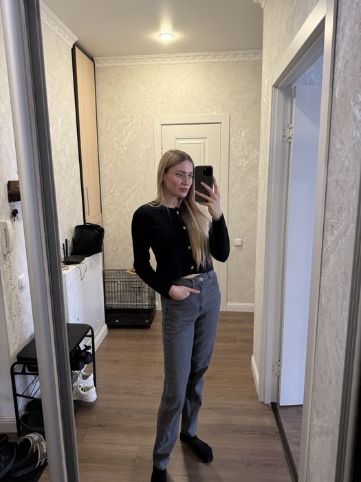 Продам две пары джинс