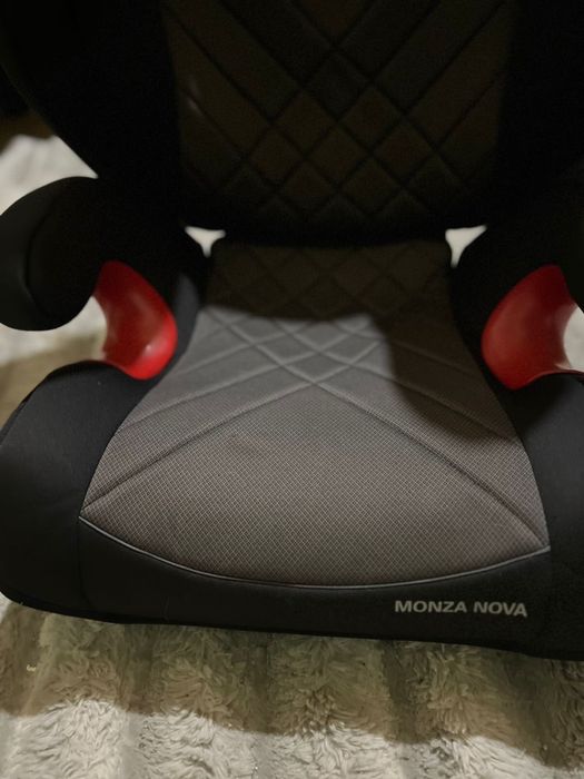 Продам детское кресло Recaro monza nova