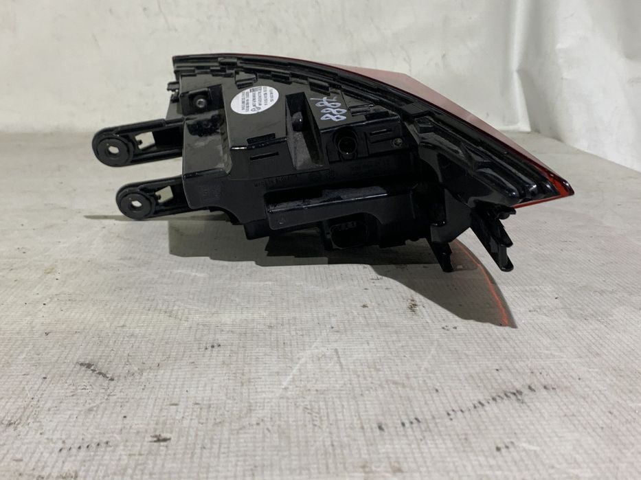 Lampa stop stanga pe aripa, Skoda Enyaq, 2021, 2022, 2023, 2024, cod origine OE 5LA945207A.