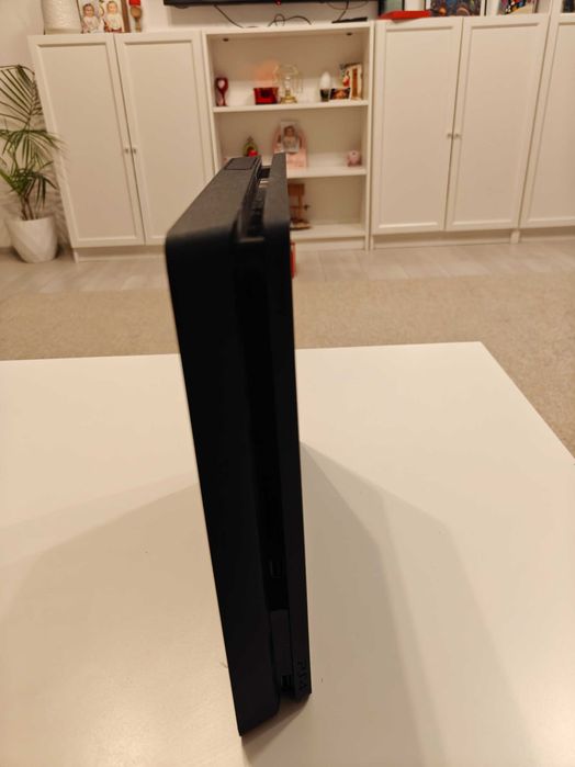 Vand PS4 Sony Slim