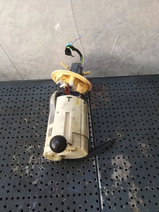 Pompa rezervor combustibil 2.4 d volvo s60 0580314009 30648569