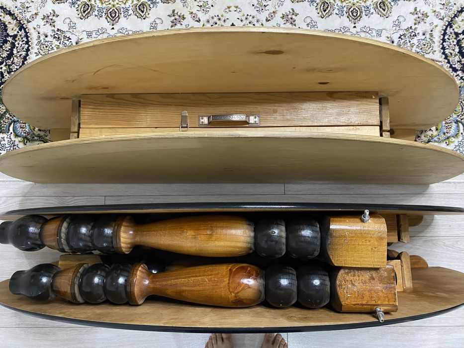 Стол для гостиной