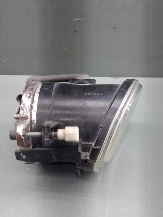 Proiector dreapta 566.01 R BMW Seria 3 2006 320d MT (163 hp)