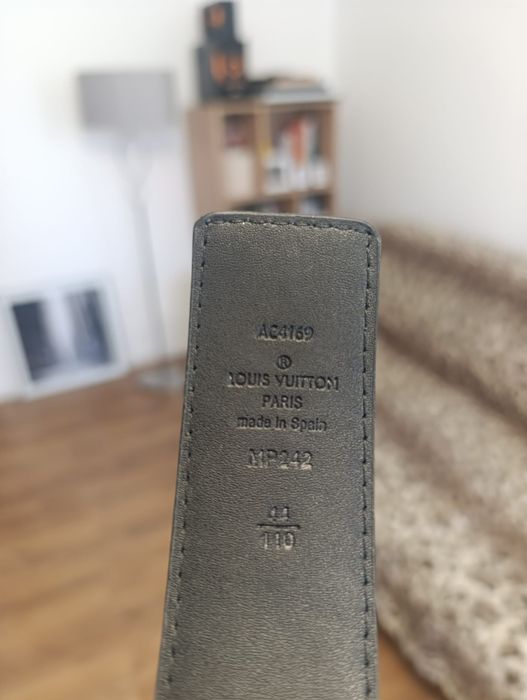 Curea Louis Vuitton neagra