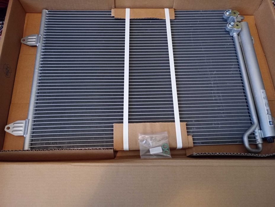 Нов радиатор за климатик пасат Б6