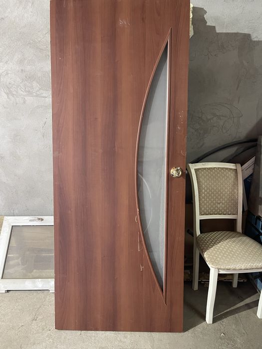 Двери б/у межкомнатные