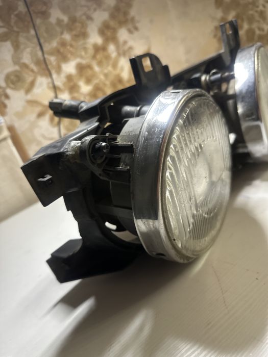 Е34 оригинал фара