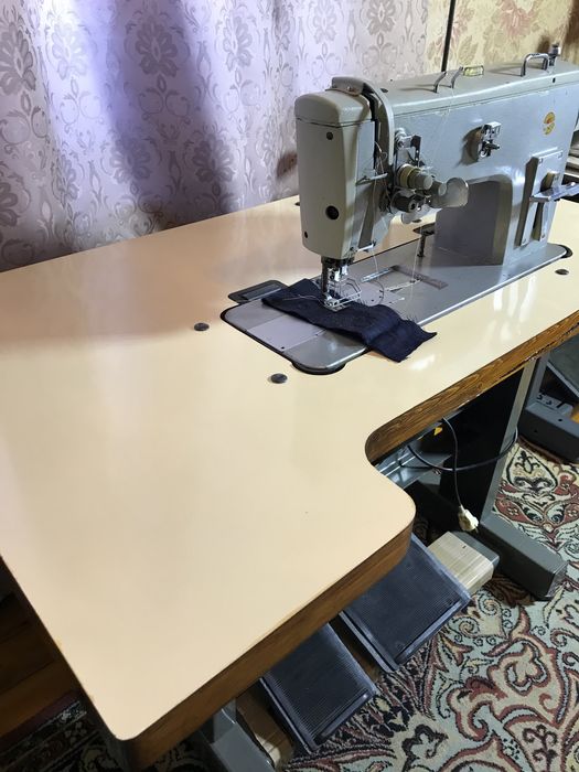 Продам швейную машину