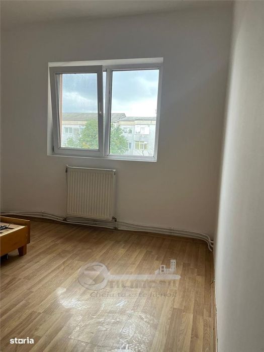Apartament 3 camere decomandat- NICOLINA