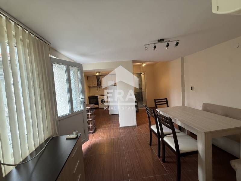 Ремонтирана и обзаведена, едноетажна къща под наем, в района на Зеленч