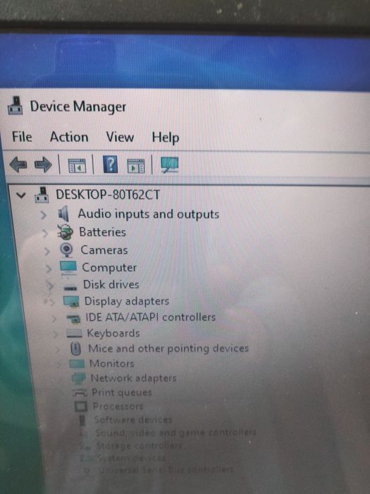 Продавам лаптоп LENOVO