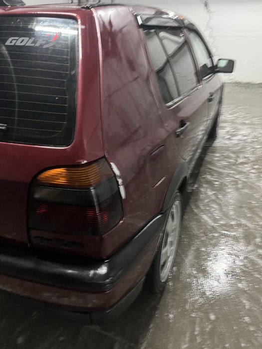 продам гольф 3 1.8 СРОЧНО