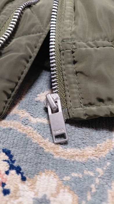 Куртка бомбер ..