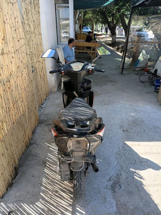 Sotiladi Benzinle Skuter Samarqand