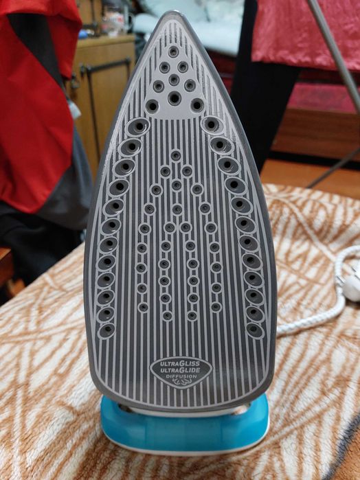 Утюг TefaL паровой