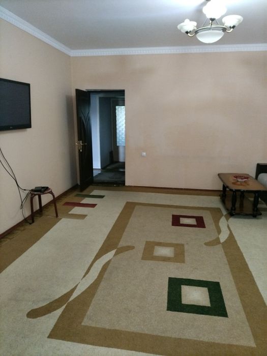 Студентларга квартира бор Юнусобод 15 да. Метро "Туркистан".