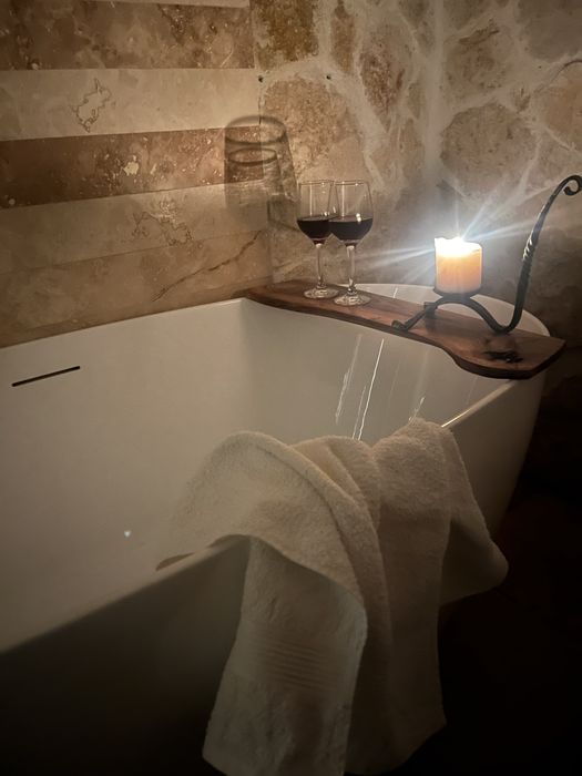 Cabană în Apuseni, loc. Beliș libera de Craciun, ocupata de Rev