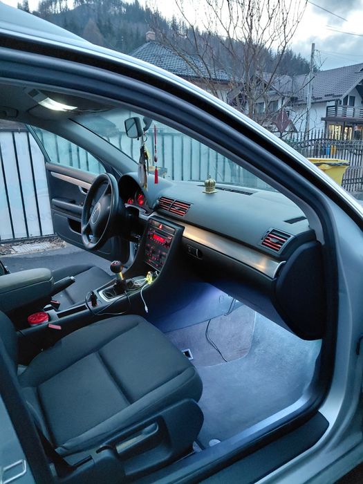 Vând Audi a4 b6 1.9