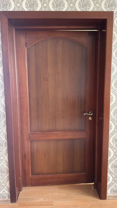 Продам межкомнатные деревянные двери б/у