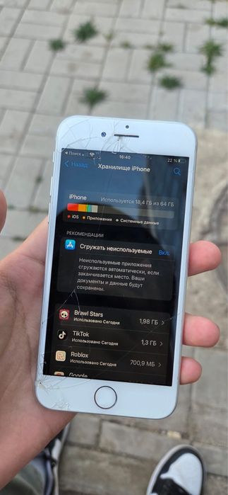 iPhone 8 на 64гб