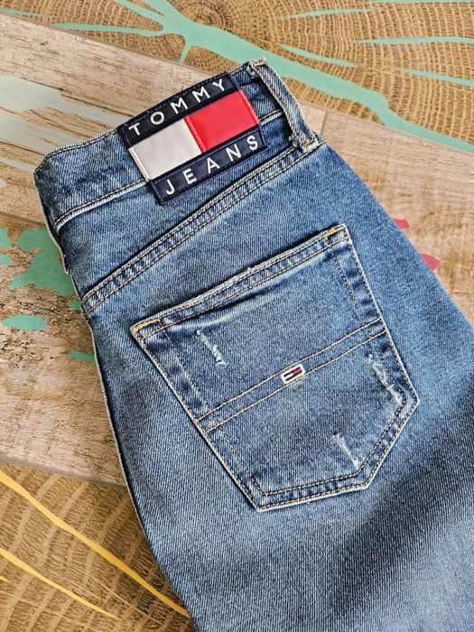 Дънкова пола Tommy Jeans midi  26