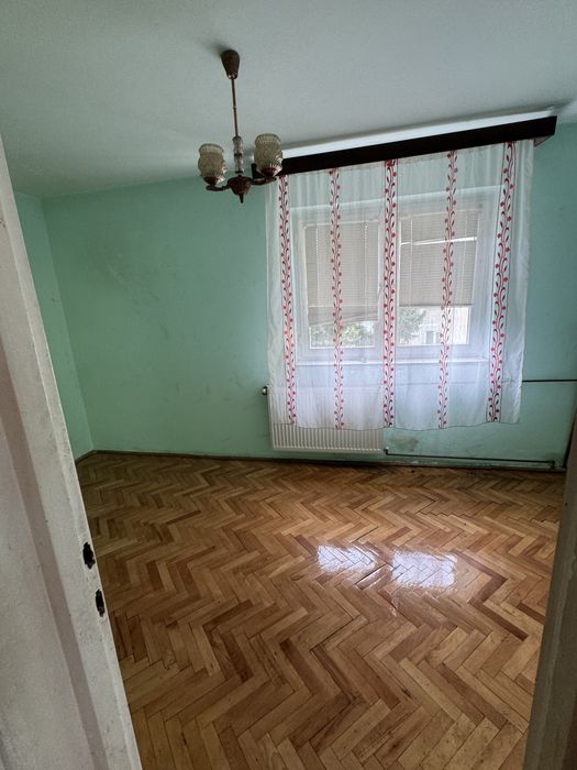 Apartament etajul 4