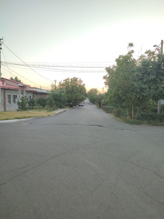 Угловой ер сотилади