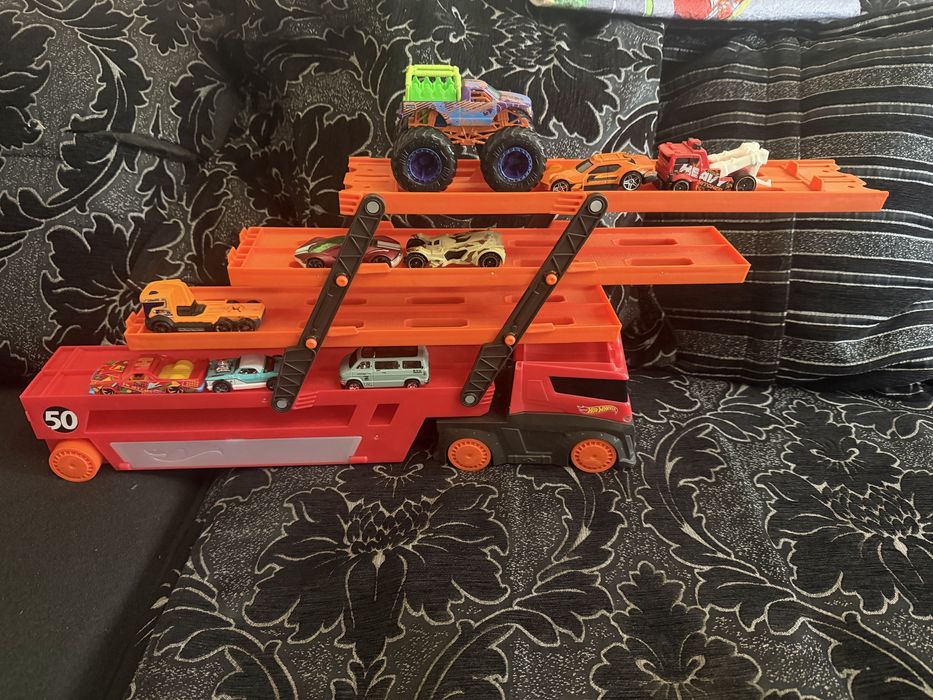 Комплекти HOTWEELS