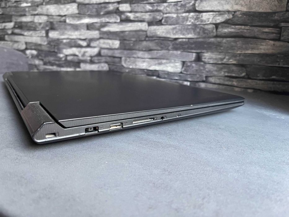 Laptop Gaming Lenovo IdeaPad 700-15ISK - 24GB RAM, i7 6700HQ, SSD 512GB M2 si 256GB Sata