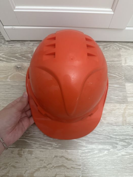 Продам защитная каска
