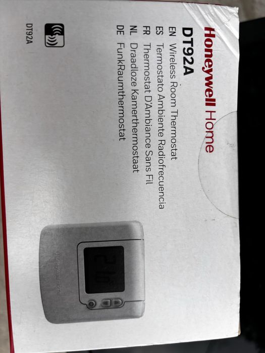Termostat wireless Honeywell Home DT92A1004 – Nou, Sigilat