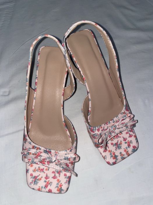 Босоножка размер 37 подходит 38