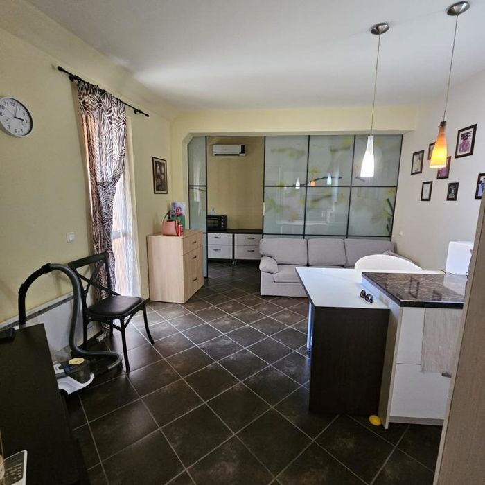 Продава се Двустаен апартамент в Варна, Галата - 61 кв.м за 2460 €/кв.м - Снимка #3