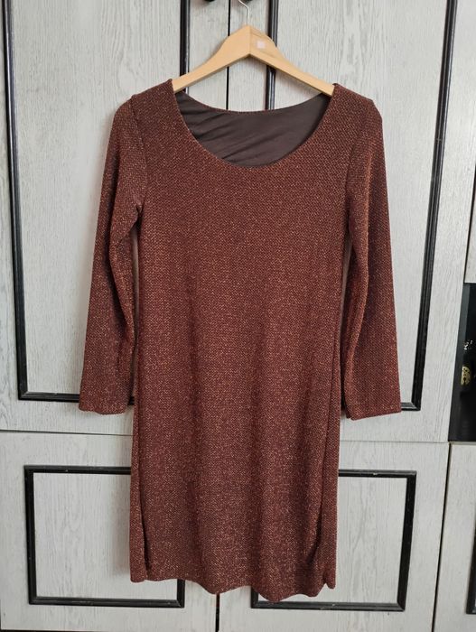 Елегантна рокля с ламе