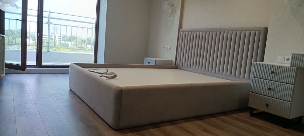 Современная мягкая кроватьпо доступной цене