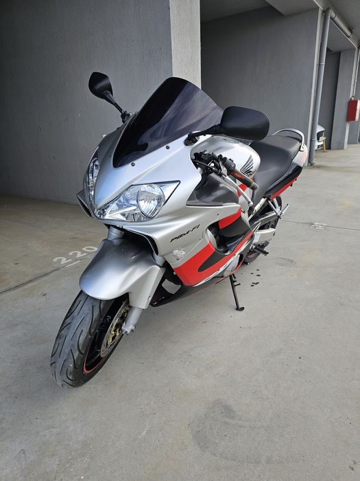 Honda CBR F4i cauta Pilot nou