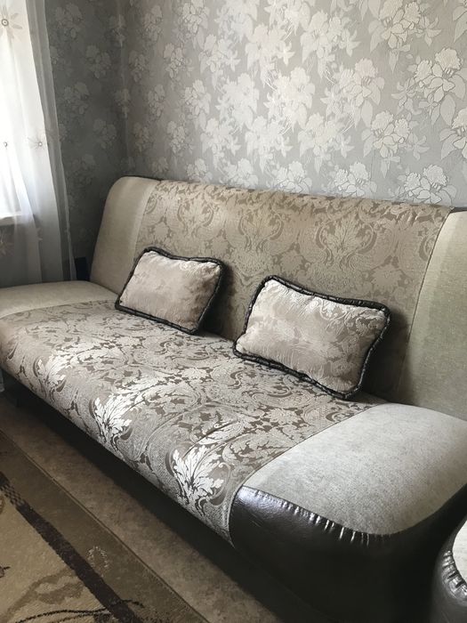 Продам диван в хорошем состоянии ,