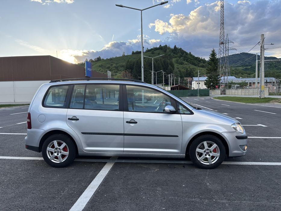 Vw touran facelift an 2009 motor 1,9 tdi 105 cp