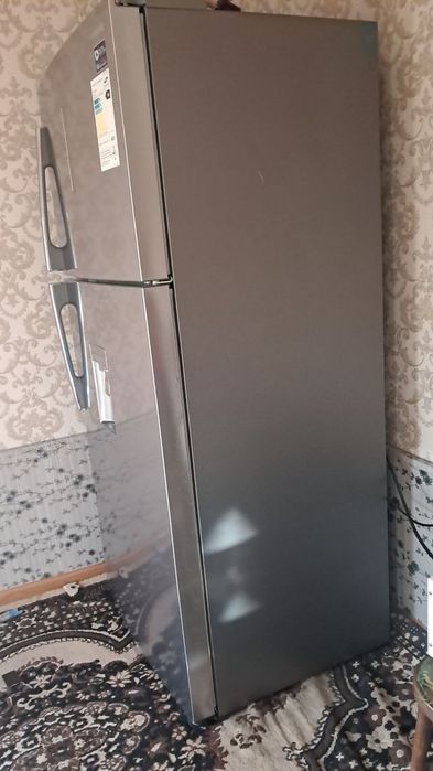 Продаётся Samsung холодильник