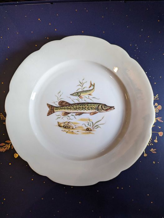 Порцеланови баварски чинии с риби