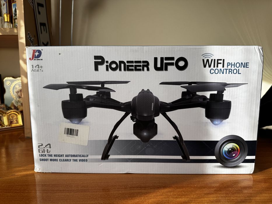 Vand Drona Pioneer Ufo cu telecomanda si control prin aplicatie