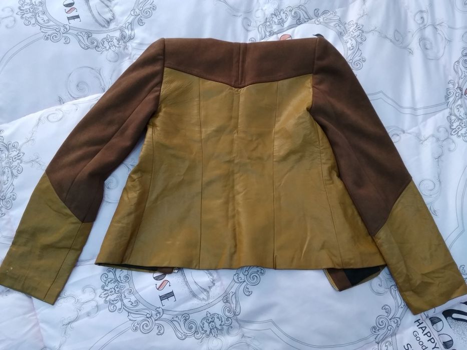 Koja     Kostyum