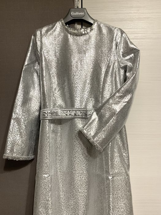 Новогоднее детское платье из парчи