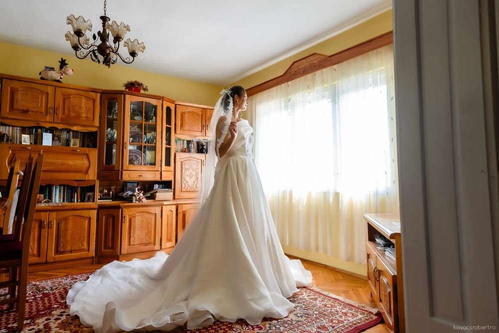 Vand rochie de mireasa