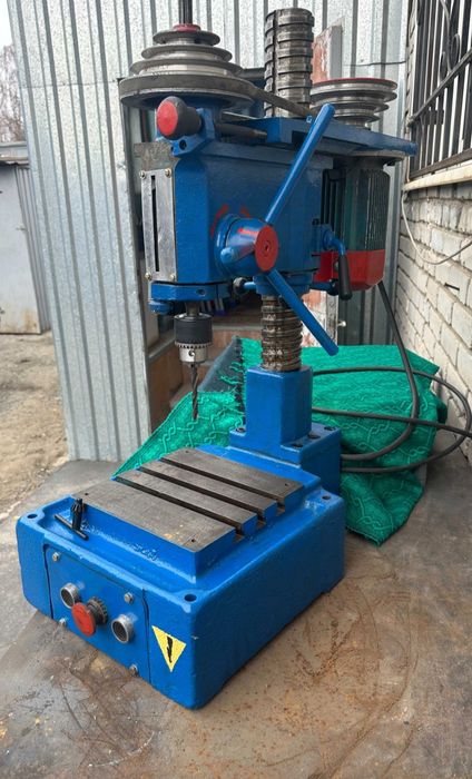 Сверлильный станок