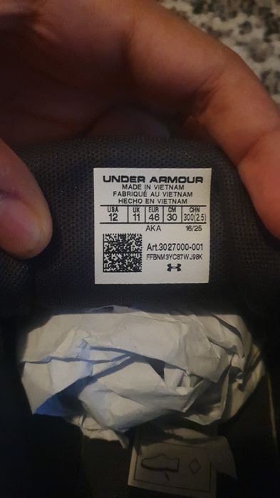 Adidasi Under Armour