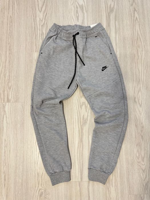 NIKE TECH fleece premium 2025