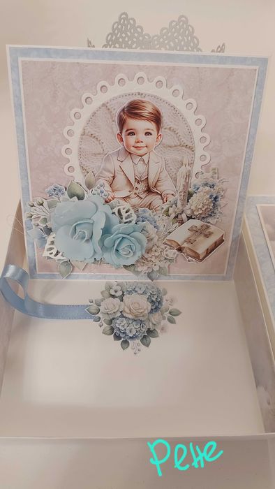 Елегантна картичка в кутия за бебе и кръщене, ръчно изработени