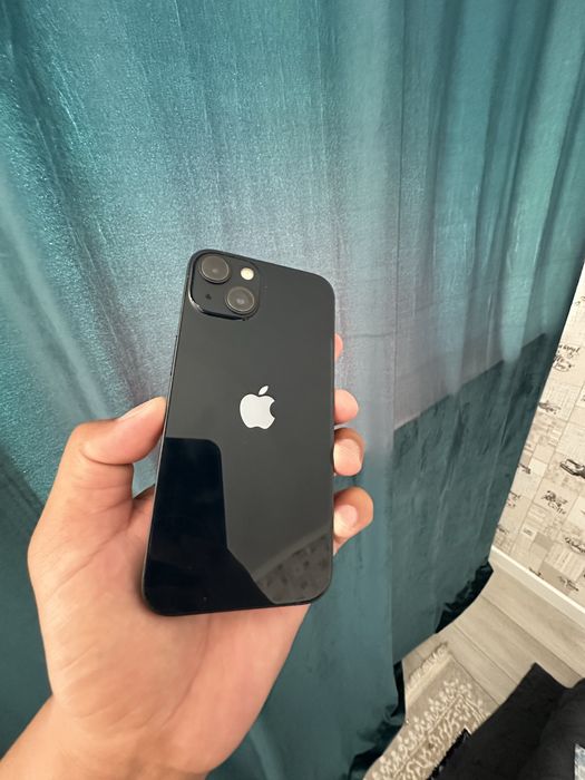 Продам iPhone 13